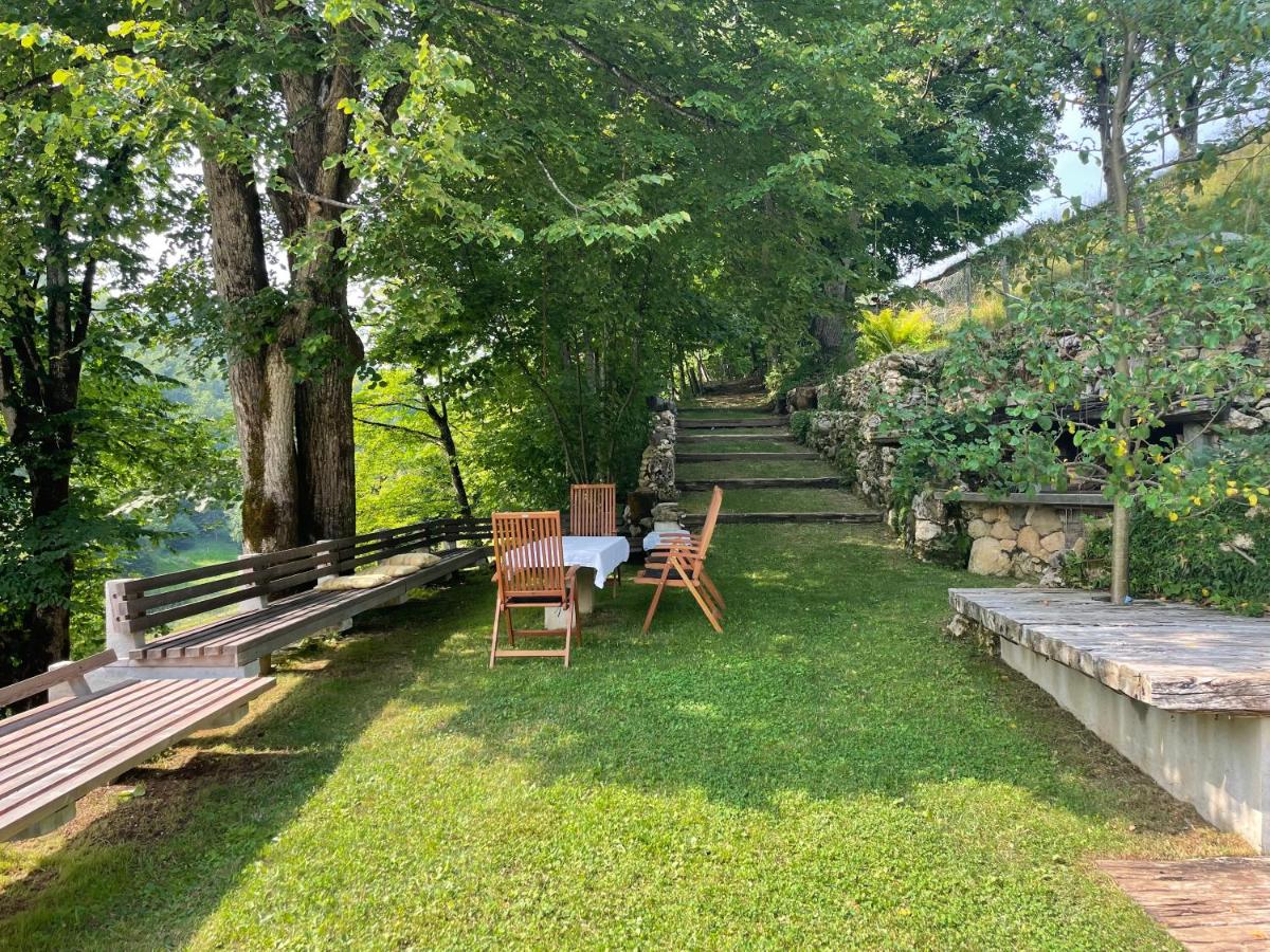 The end of the road-entire house near Bled - Housity