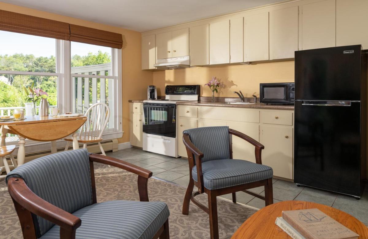 Dockside Guest Quarters - Housity