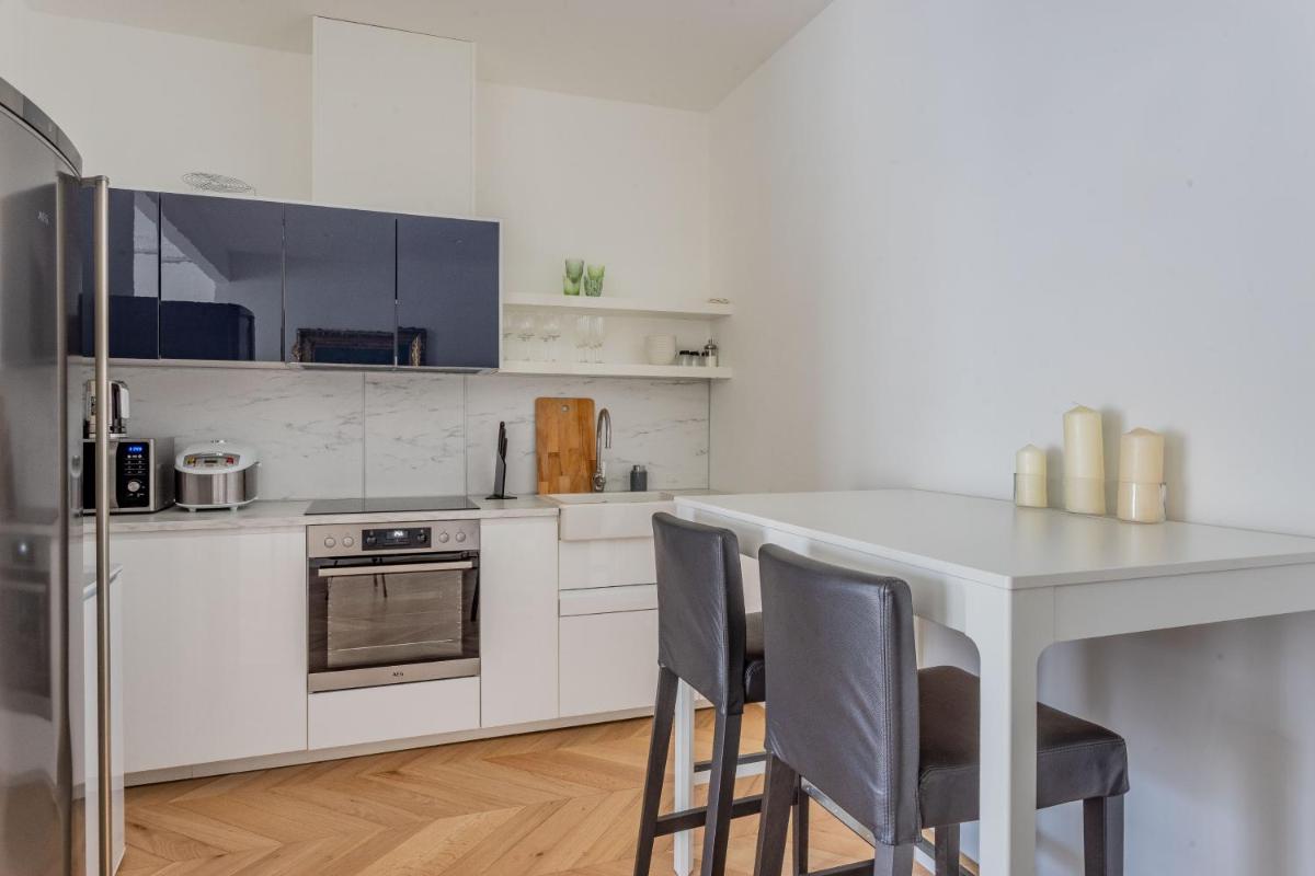 Touch Of Luxury - Housity