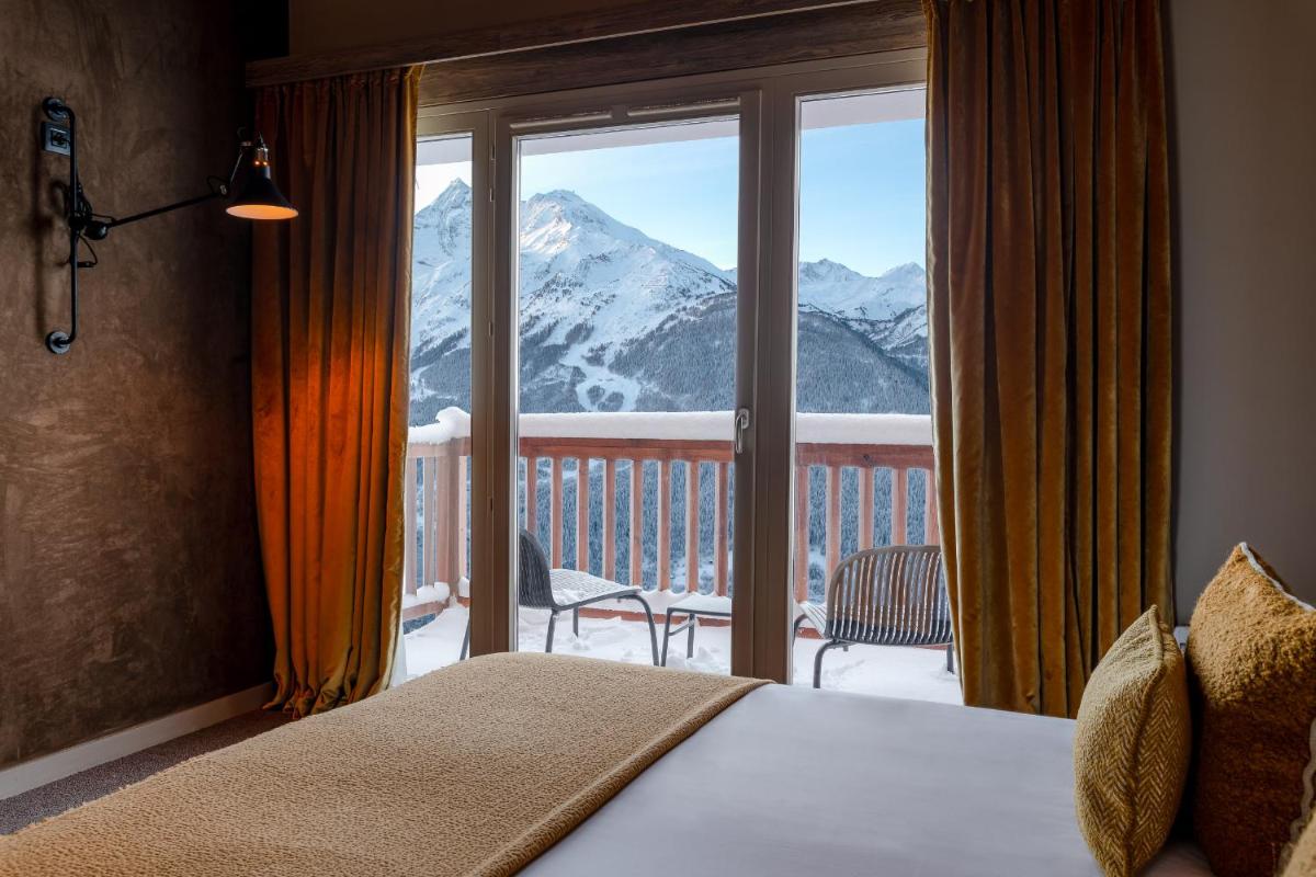 Vue générale sur la montagne ou vue sur la montagne depuis l'hôtel
