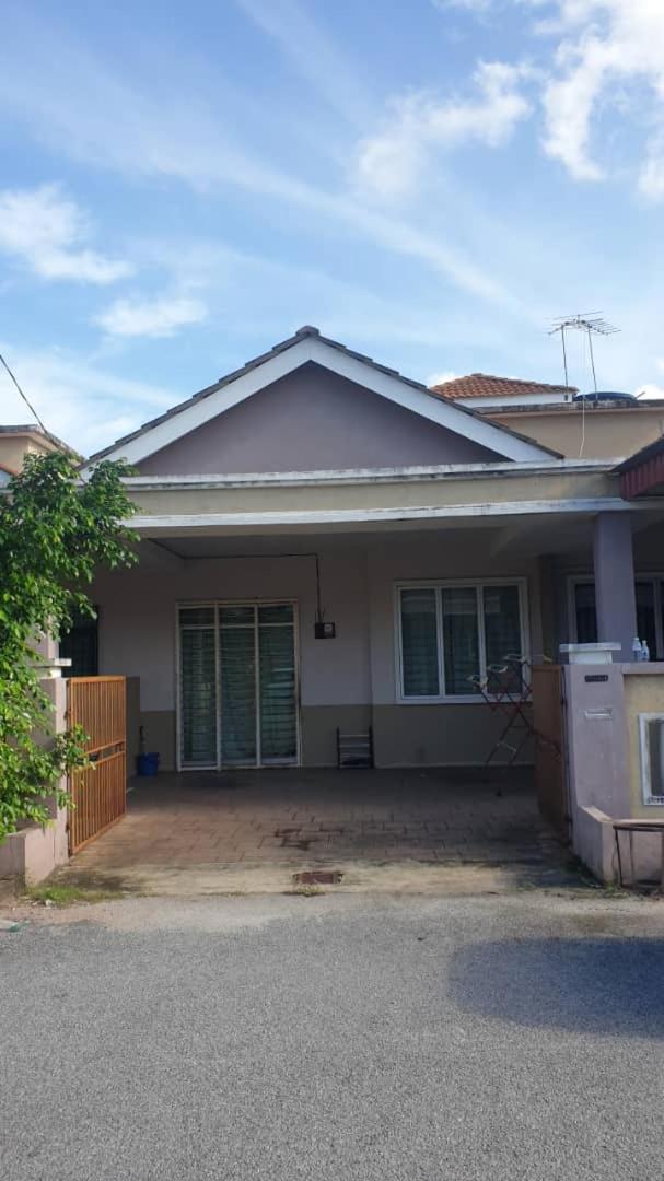 Ibad Homestay Bajet - Housity