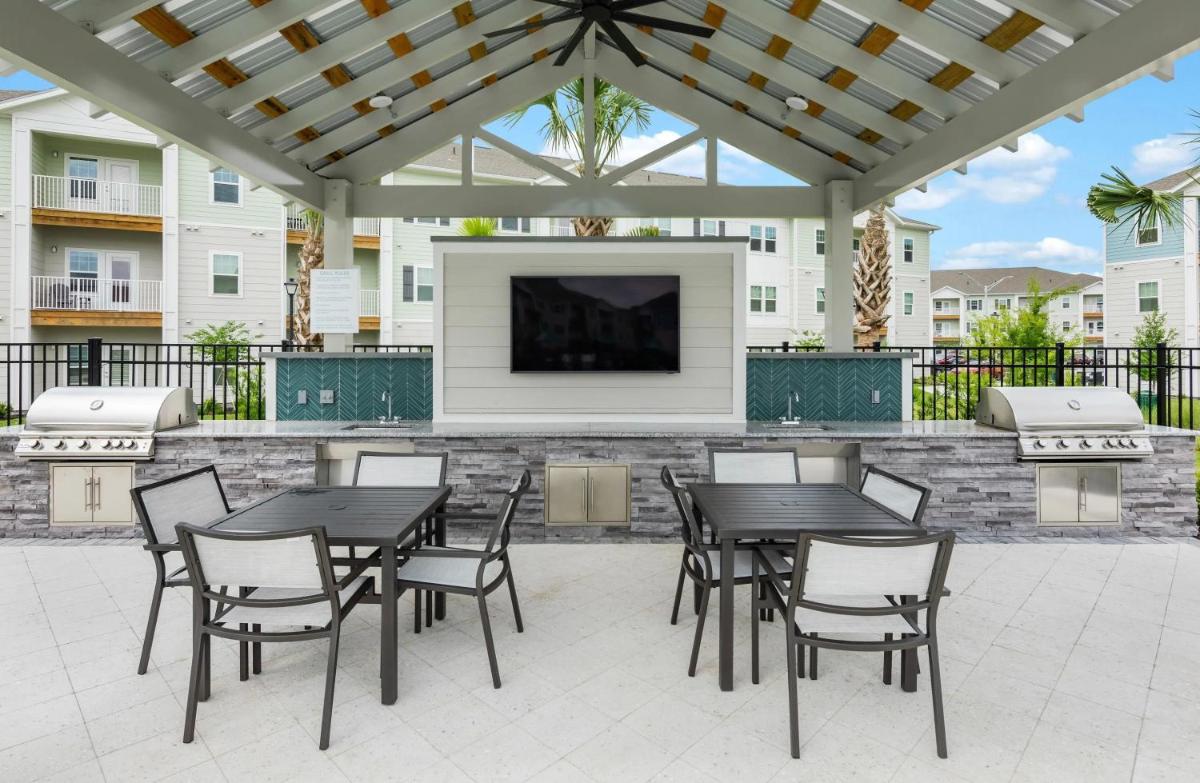 Island Paradise - Housity