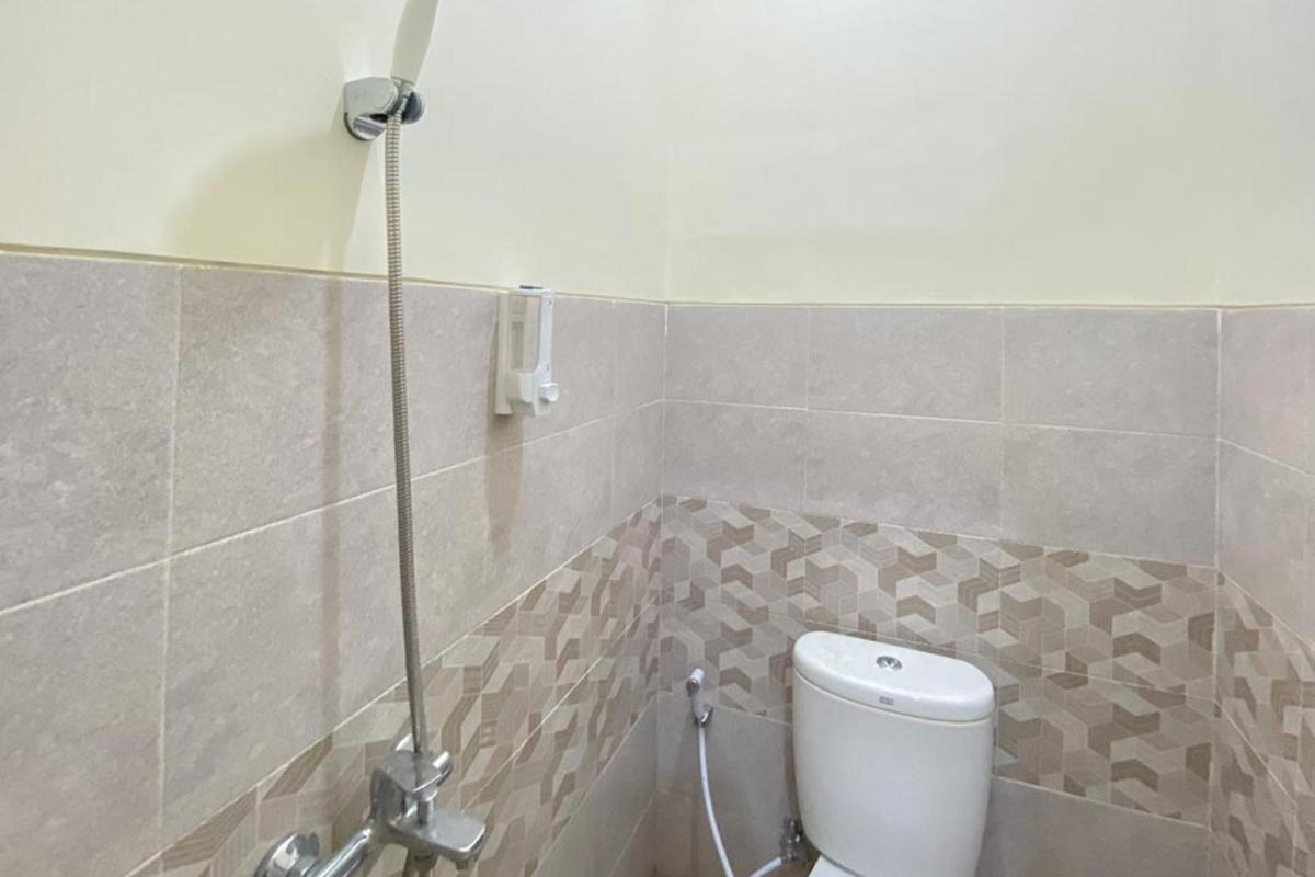 Nipa Guest House near Universitas Widyagama Mitra RedDoorz - Housity