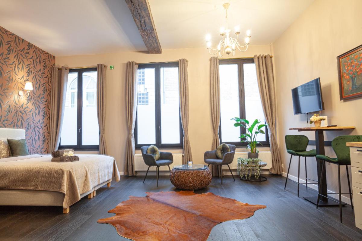 Luxury Suites Royal - Housity