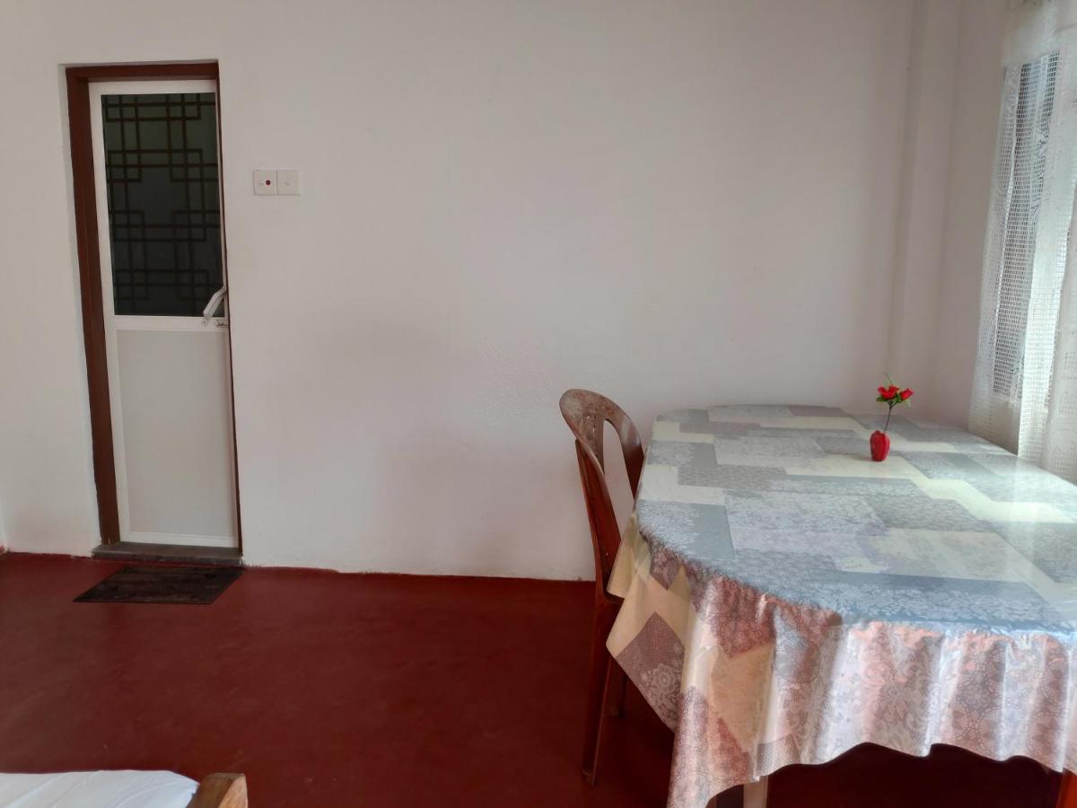Tropical Point Inn - Housity