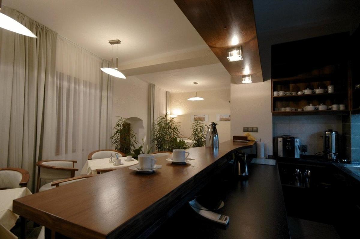 Hotel Penzion Na Hradě - Housity