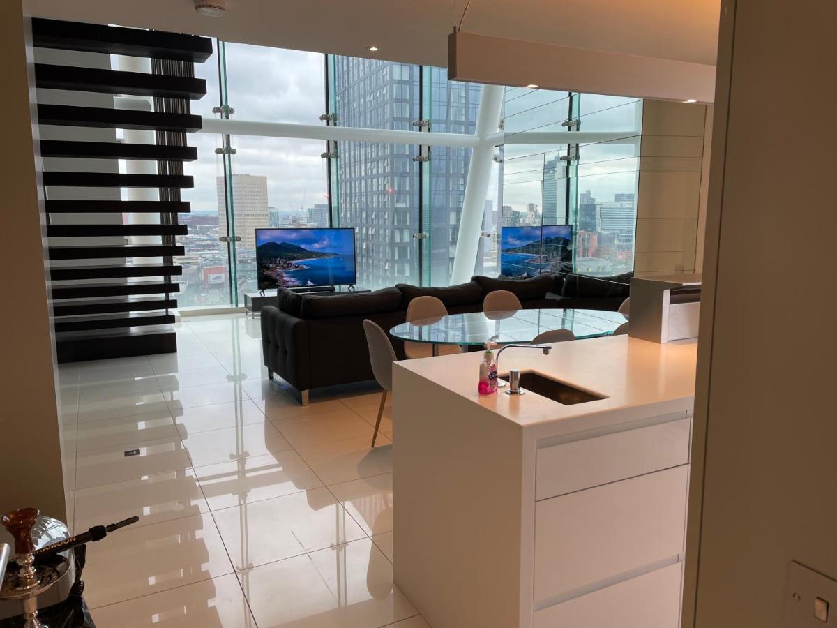 Luxury 3 bedroom Penthouse - Housity