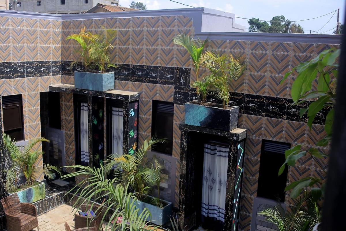 Awooooo Accommodation Kampala - Housity