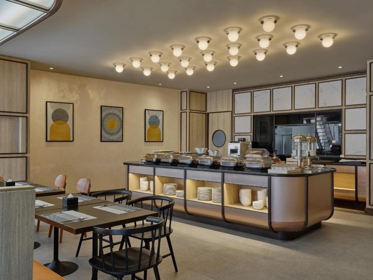 The Quarter Onnut by UHG - Housity