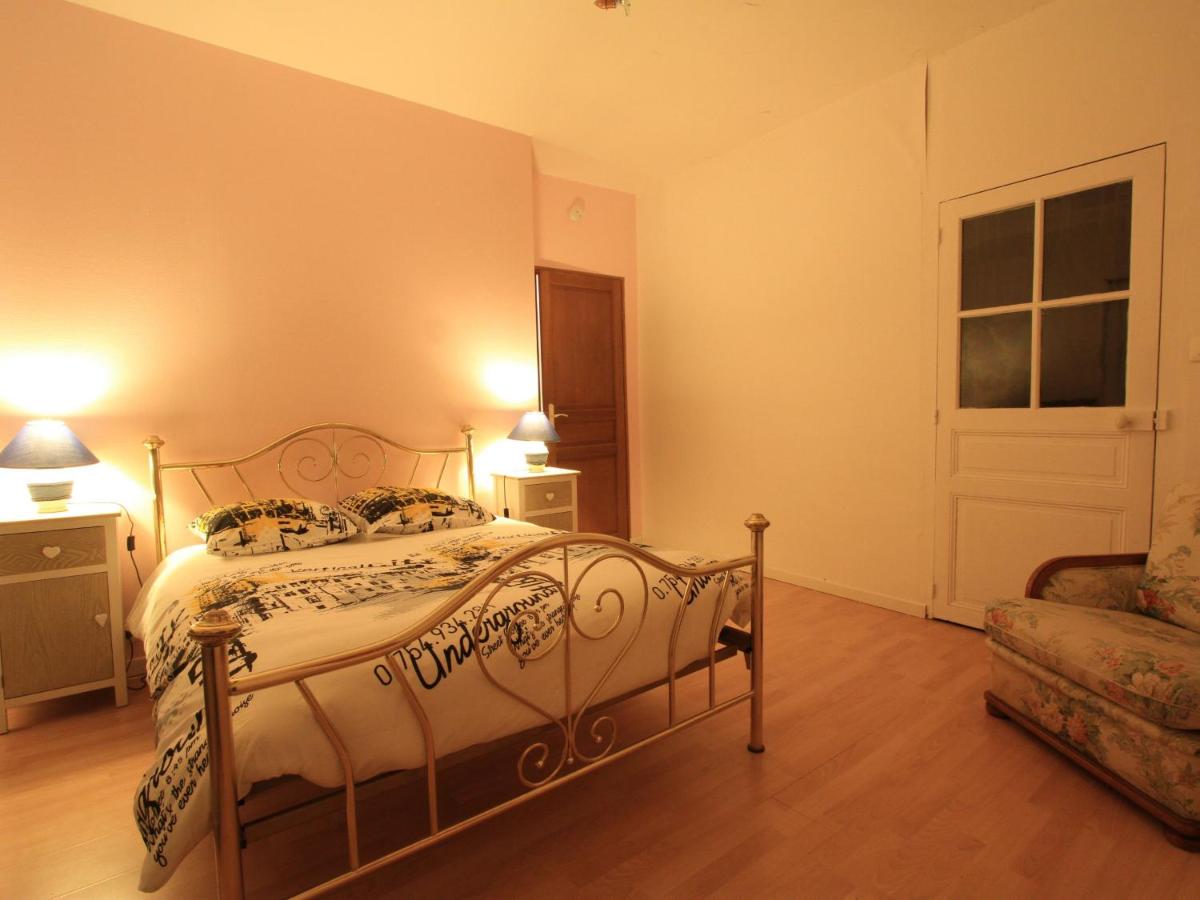 Duplex Confortable avec Équipements Modernes à 20min de Montargis et Pithiviers - FR-1-590-175 - Housity