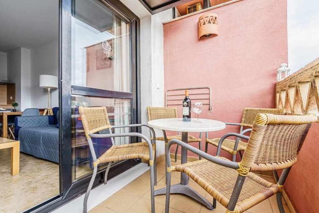 Apartamento junto a la playa 4p piscina y parking - Housity