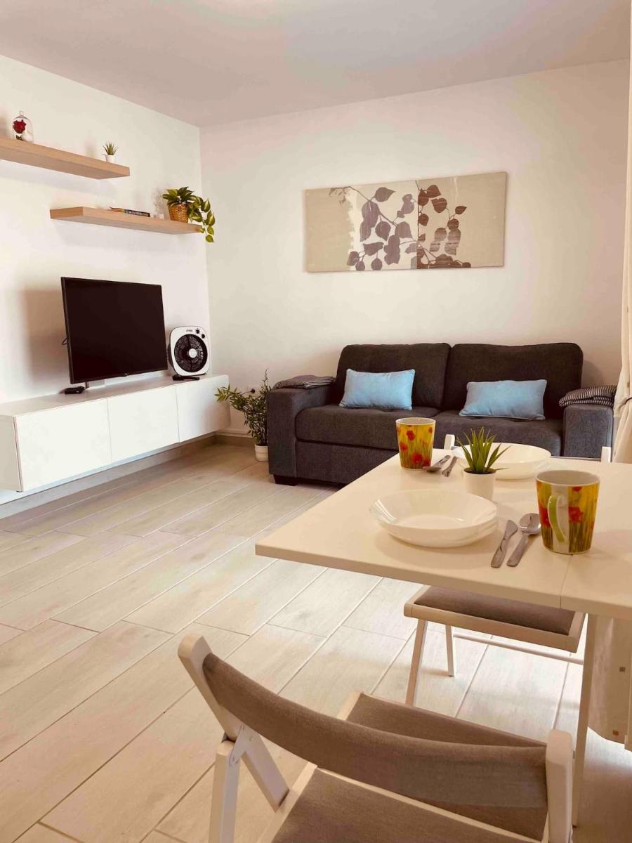 Apartment Luna -modern one bedroom apartment in central Puerto del Carmen - Housity