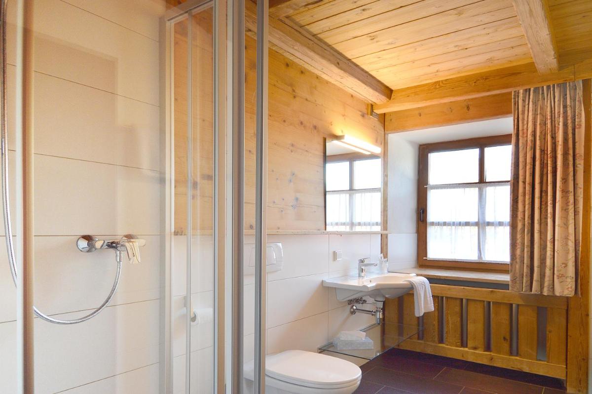 Gasthof Hotel zur Post - Housity