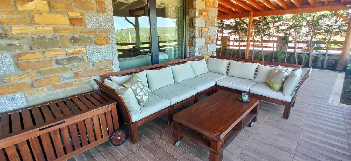 Taş Villa Ada Evi - 3+2 Dubleks, Verandalı - Housity
