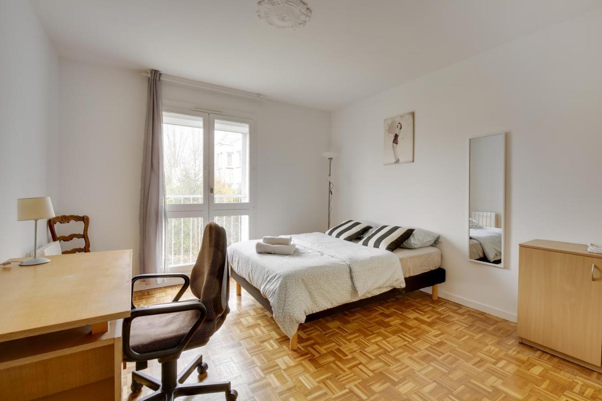 Chic house with babyfoot and gym - Housity