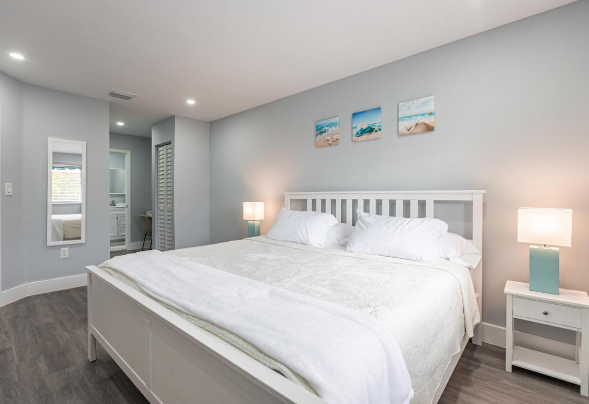 LOVELY NEWLY RENOVATED HOME 3 Bedrooms 3 baths NICE PATIO - Housity