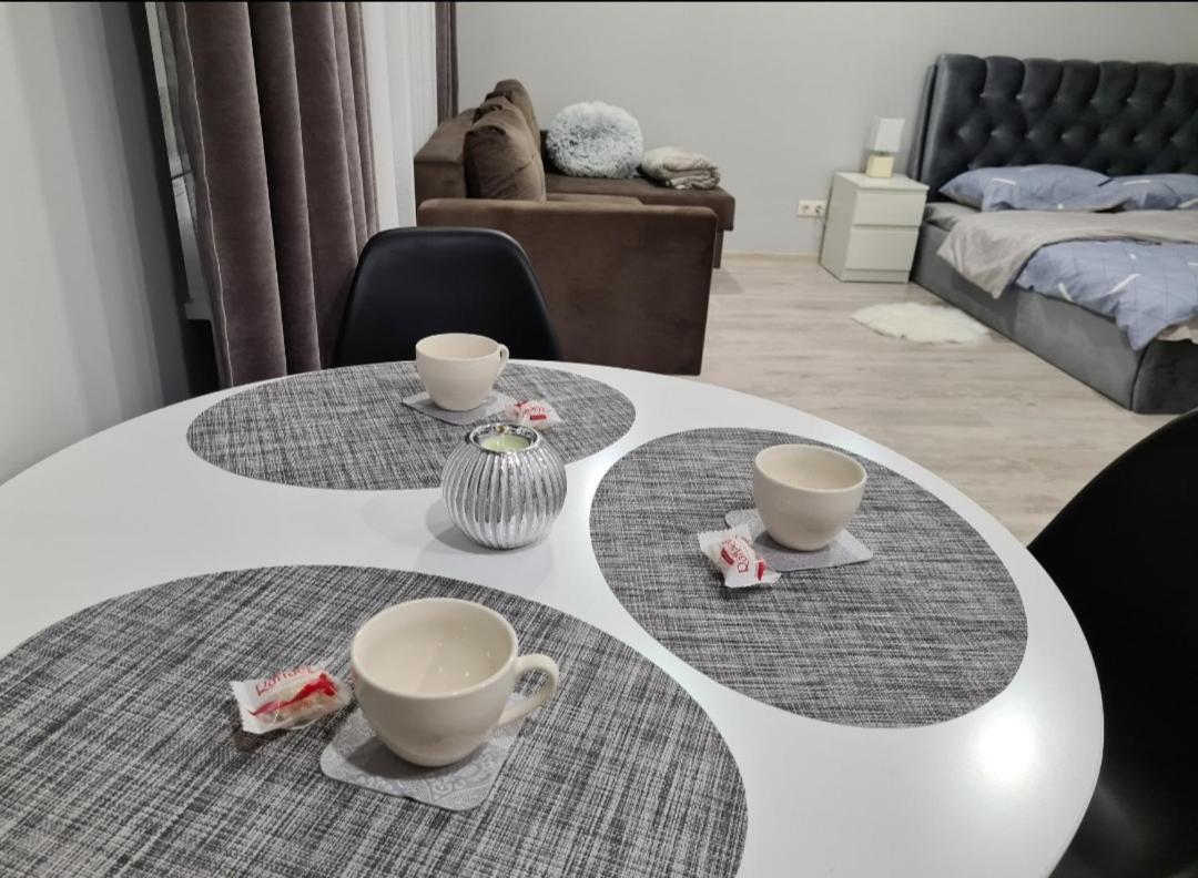 Crystal Twin Apartment - Housity