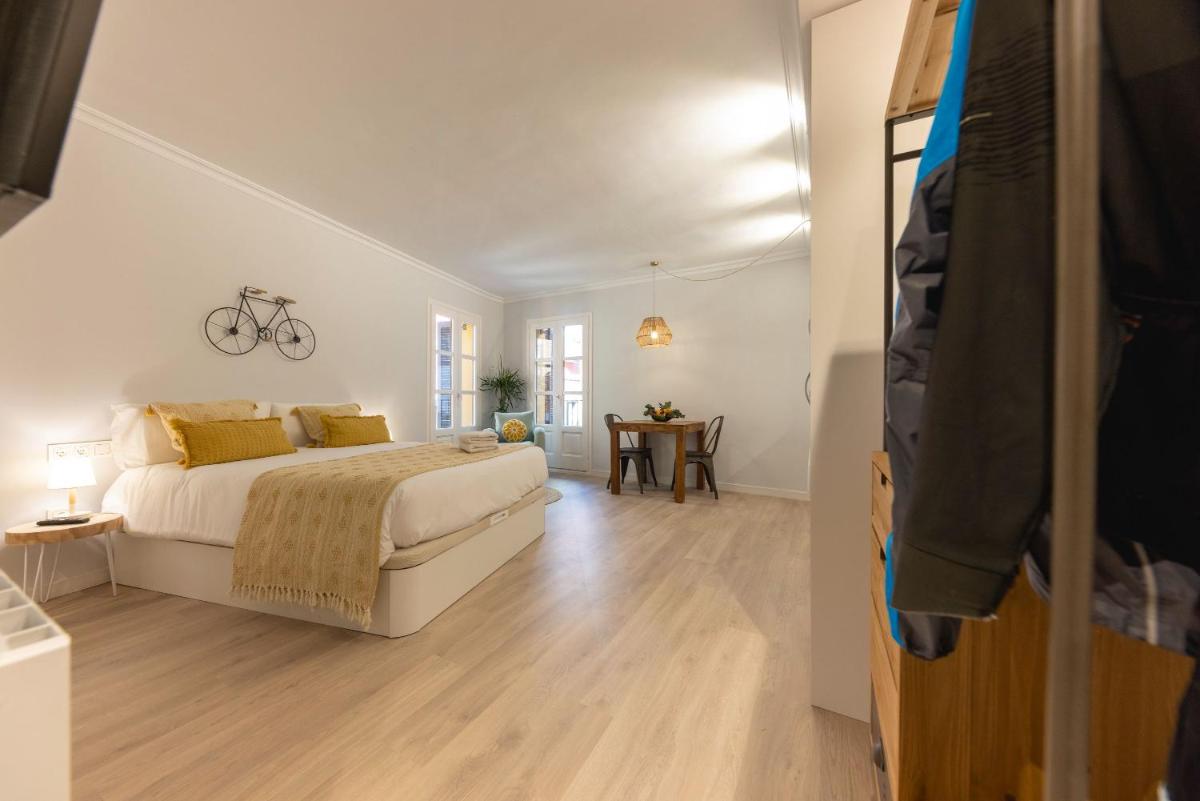 Bravissimo Barca Studio Dos - Housity