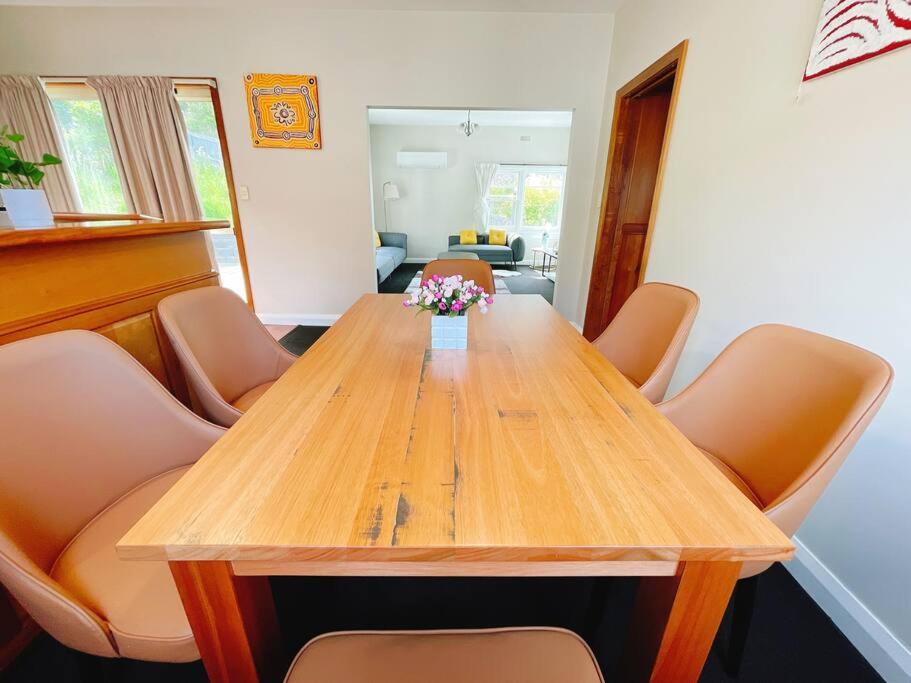 Spectacular Hobart River View Home - Housity