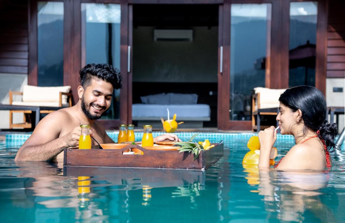 Coconut Escapes - Housity