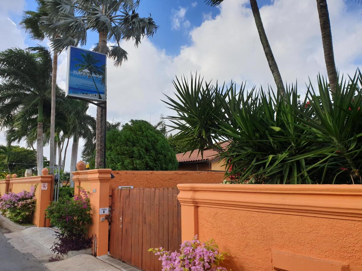 PLAYA BLANCA BED AND BREAKFAST - Housity