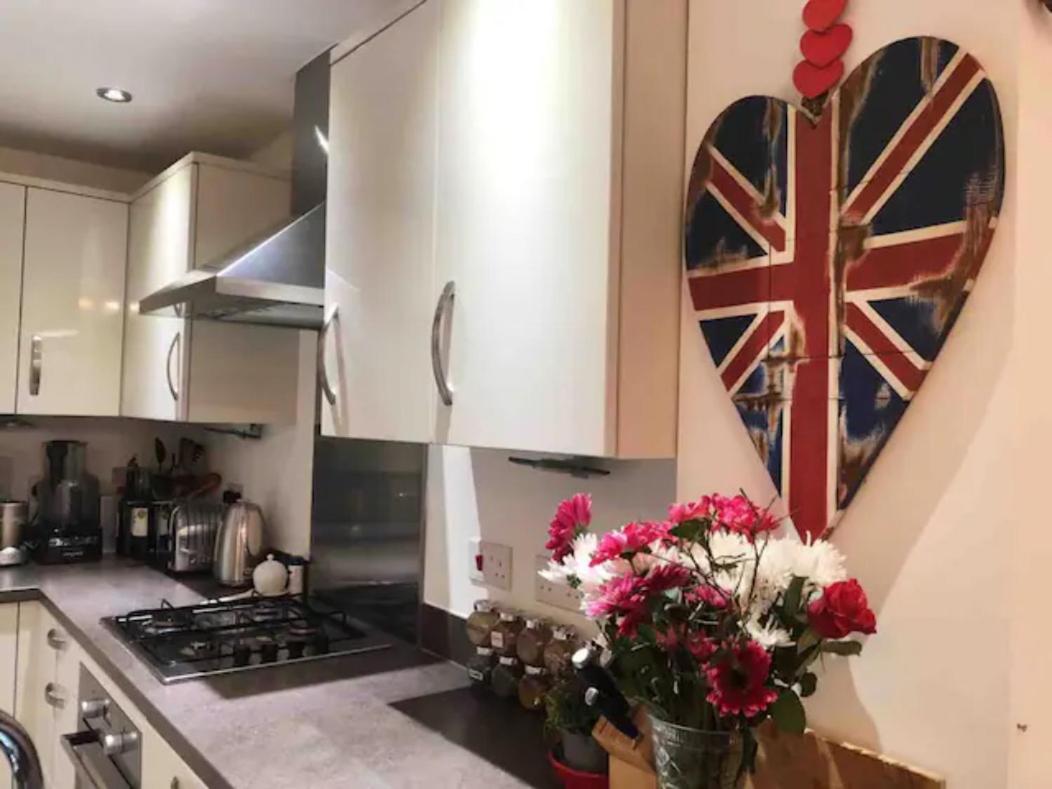 4 bedroom house in seaside town - Housity