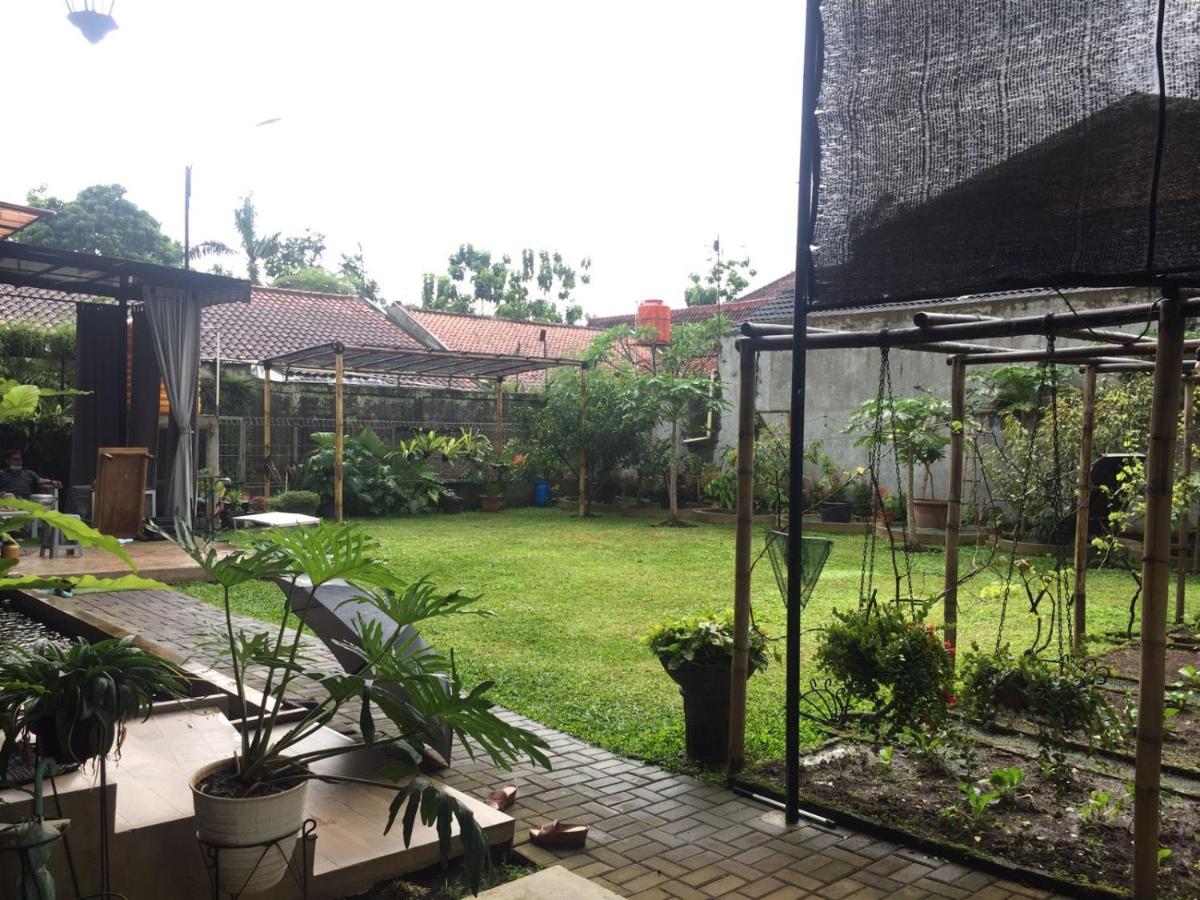 Villa 2 Lt 500M2 Di Perkotaan Margahayu Bandung - Housity