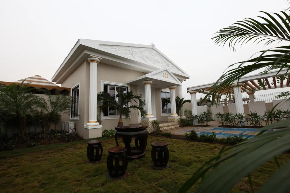 THE LAKSHYA - 3 BHK VILLA WITH SWIMMING POOL - Housity