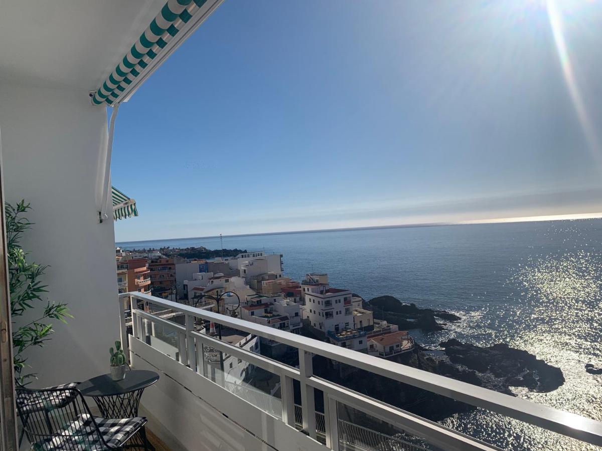 Spacious, Light & Cozy Apartments with Ocean Views - Housity