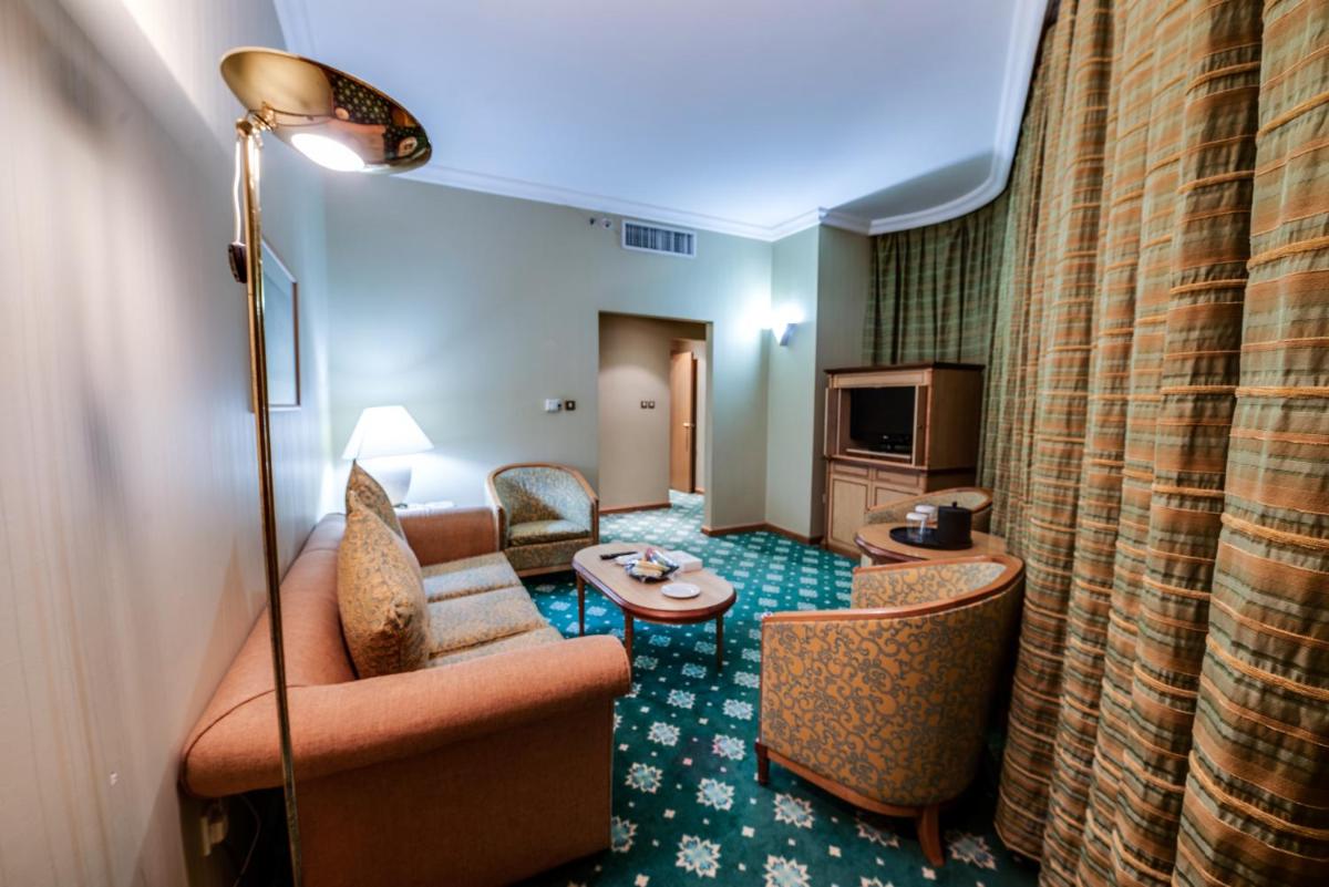 Grand Continental Hotel - Housity