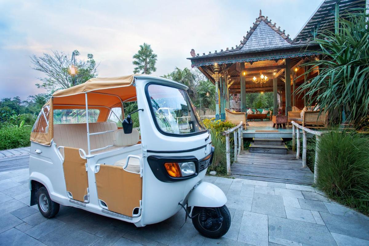 Arya Arkananta Resort & Spa - Housity