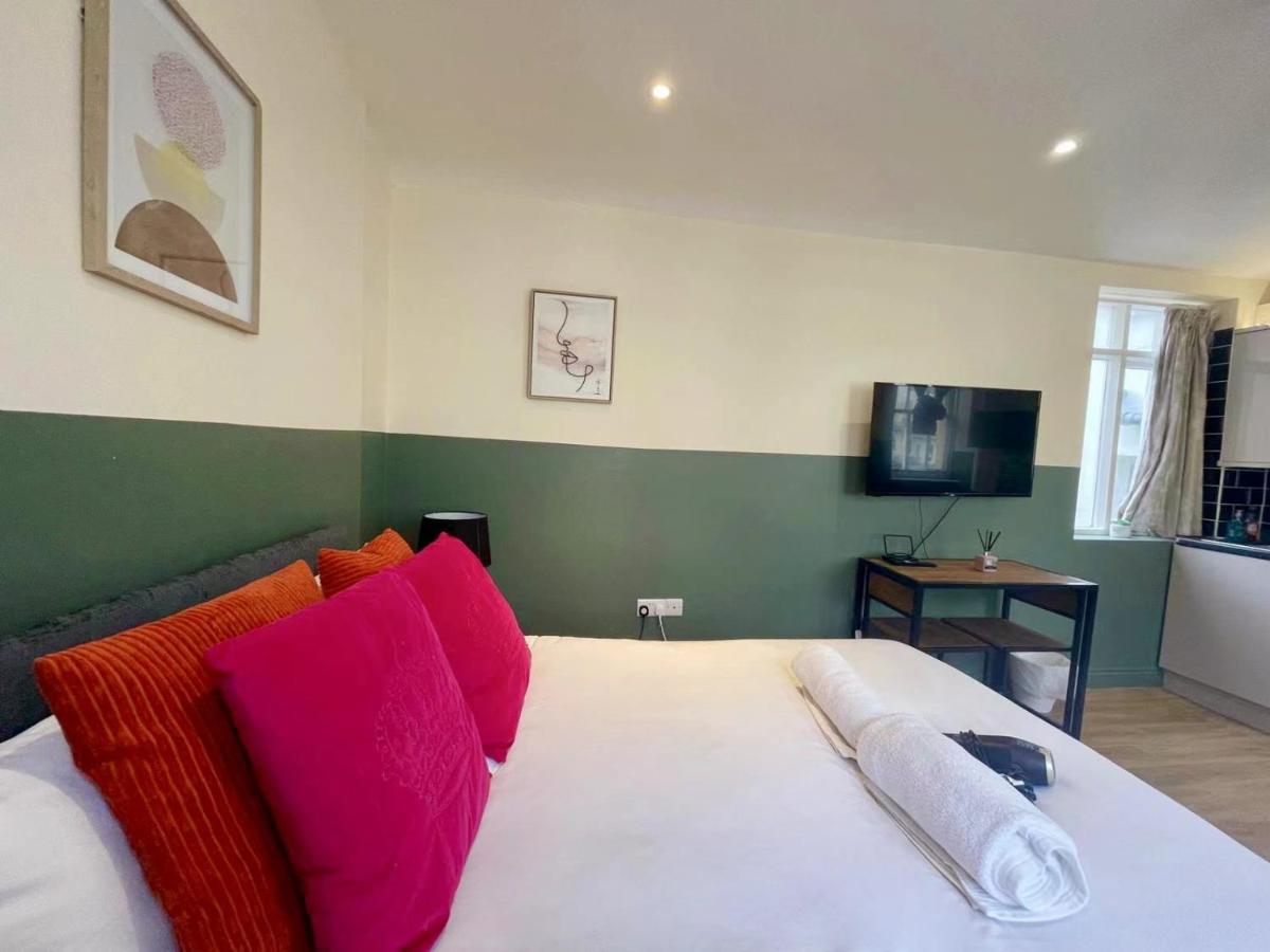 FLASH SALE Central Hove Studio BN38BRU03 - Housity