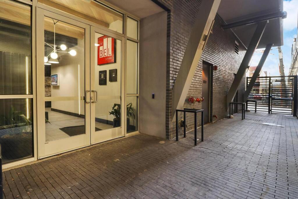 DECOM - Delightful 1BR & 1BA Apartment in Belmont - Belmont 202 - Housity