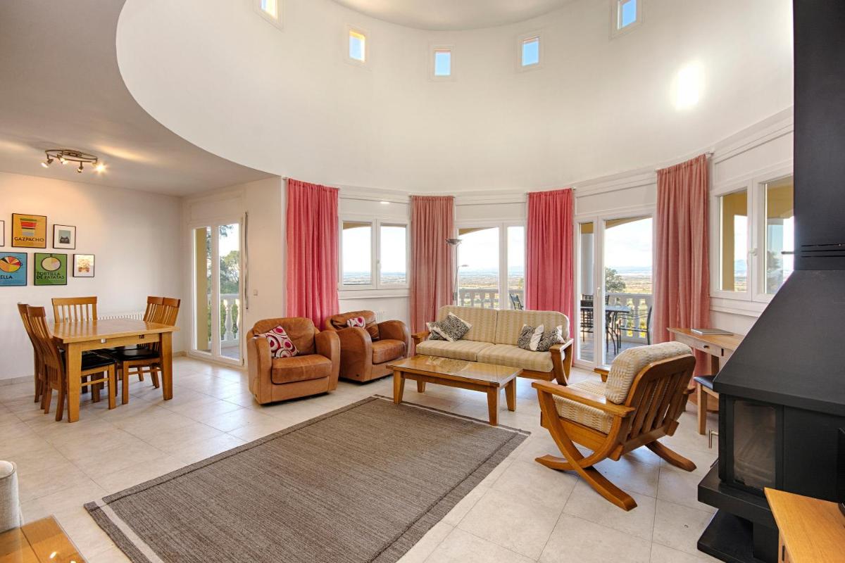 Casa Albera - with pool and fantastic views - Housity