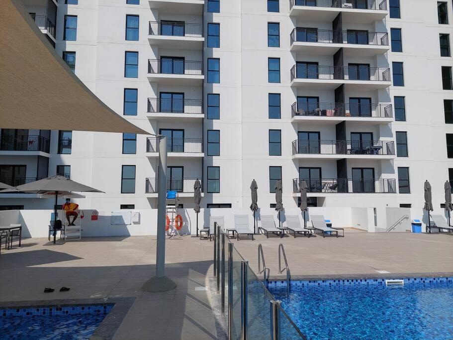 WE703-Entire Cozy Water-front Studio with Kitchen - Housity