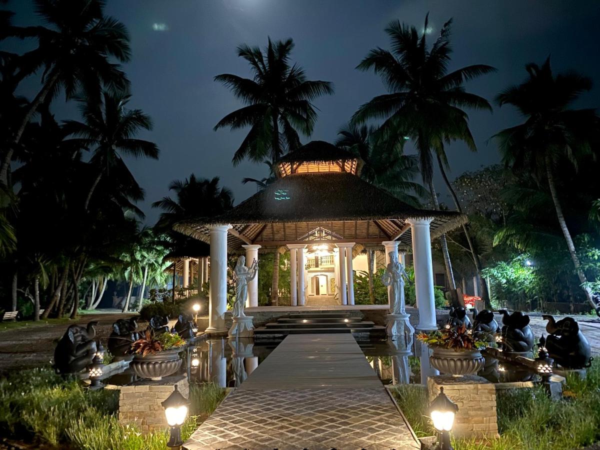 Lagoon Sarovar Premiere Resort - Pondicherry - Housity