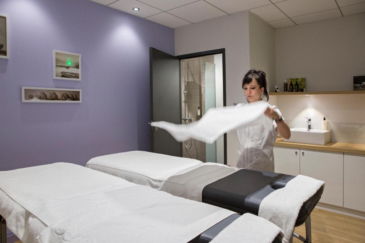 Spa ou équipements de bien-être de l'établissement Best Western Le Relais de Laguiole Hôtel & Spa