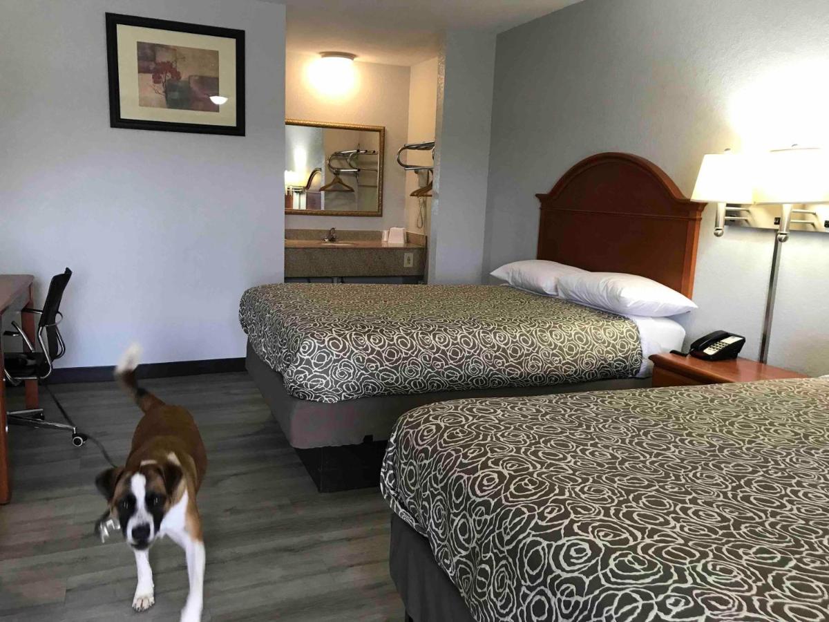 Walnut Inn - Checotah - Housity
