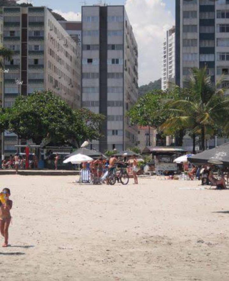 Pé na areia em Santos - Housity