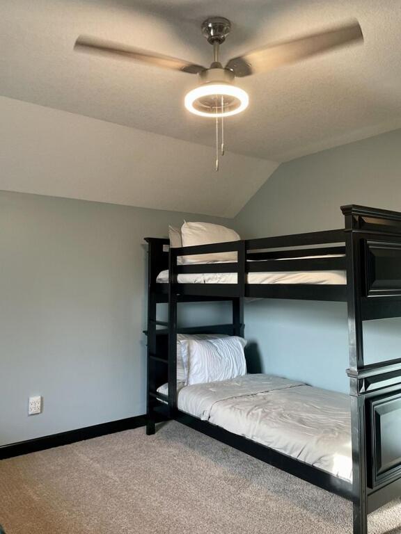Beautiful Modern Mountain Home! Great location! Sleeps 10 - Housity