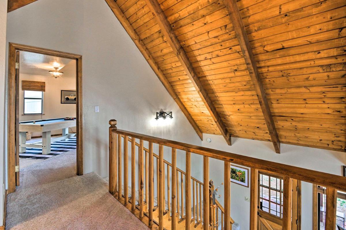 1 Mi to Lake Secluded Cabin with Deck in Munds Park - Housity