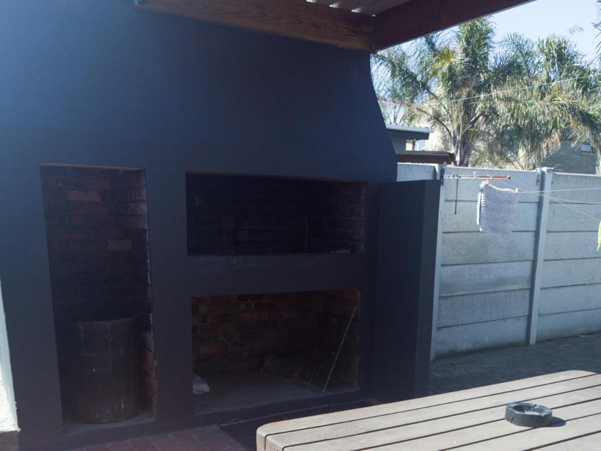 Stukkie Cottage - Housity