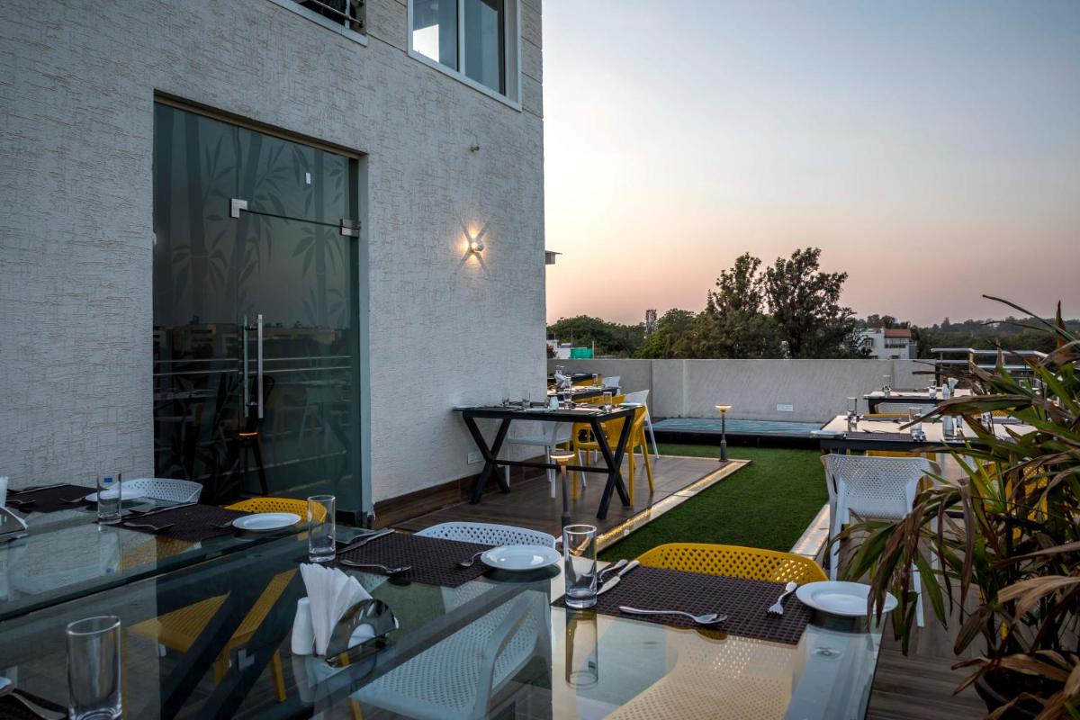 Hotel Urban Jade - Housity