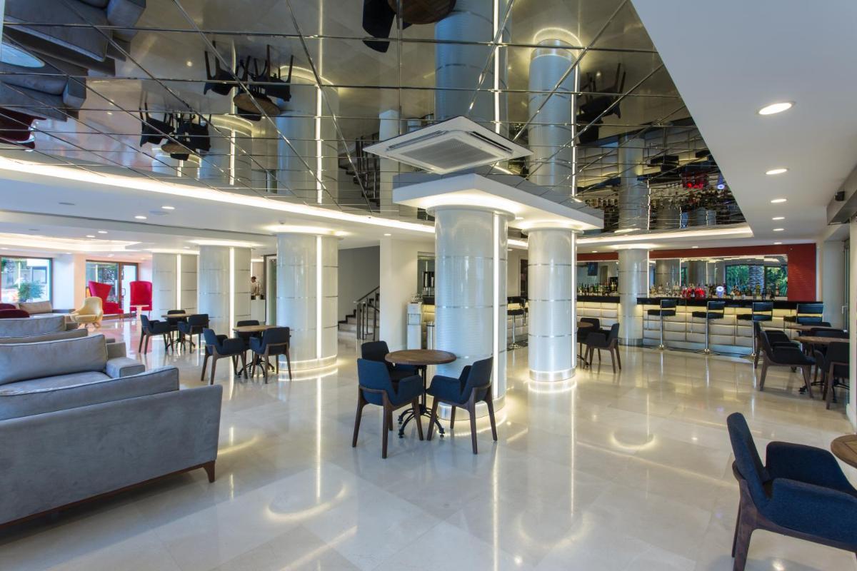 Falcon Hotel - Hizvo