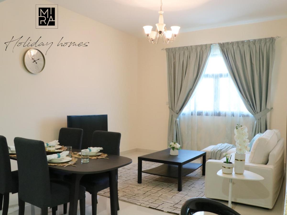 Mira Holiday Homes - Serviced 1 bedroom with Creek View - Housity