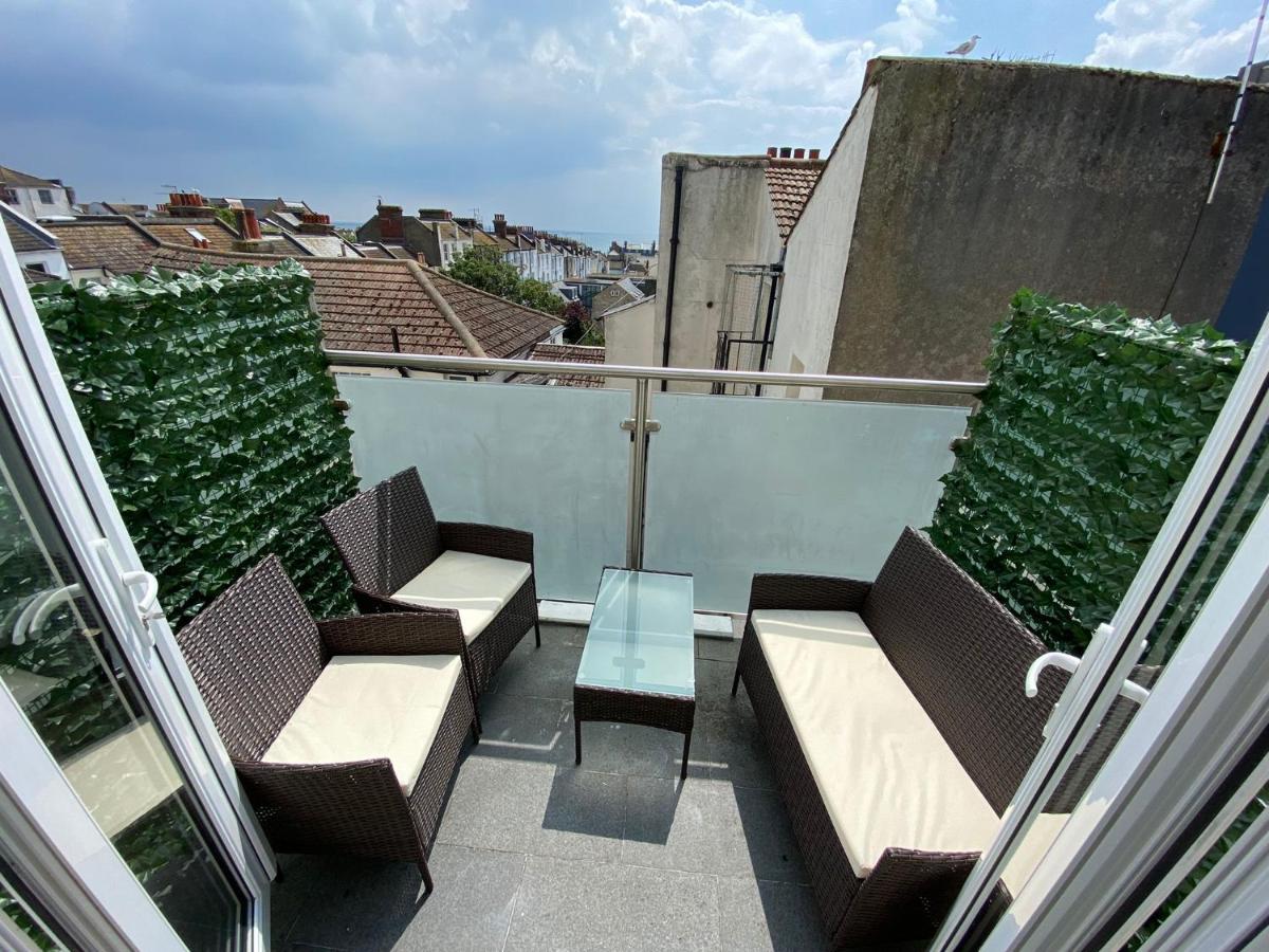 Kemp Town Sea View Balcony Apartment - Housity