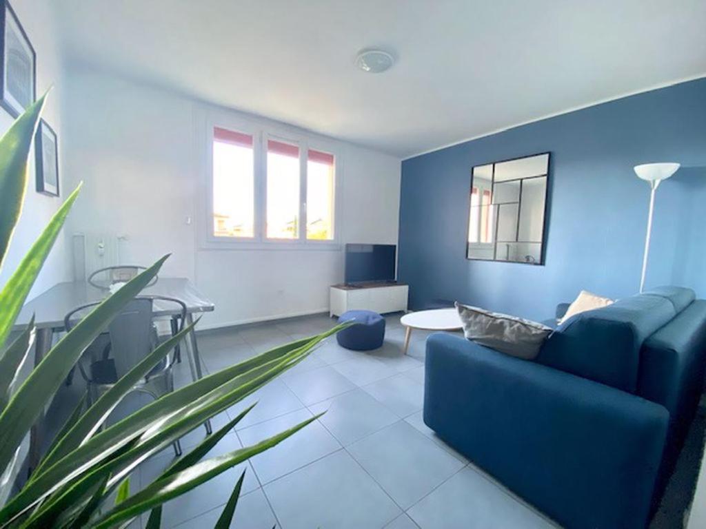 LE DENIM DE NIMES - P2 +1 PLACE PARKING PRIVEE - Housity