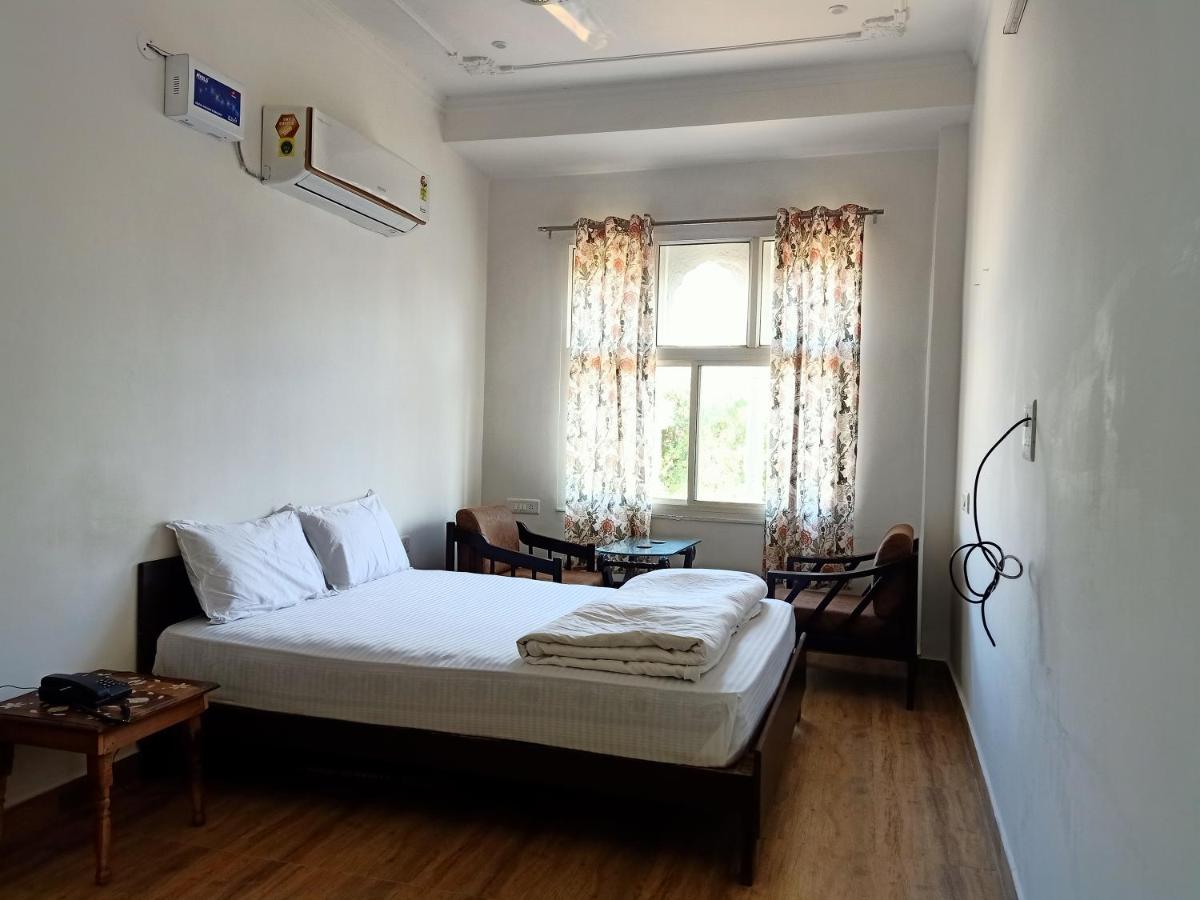 Hindupura Residency - Housity