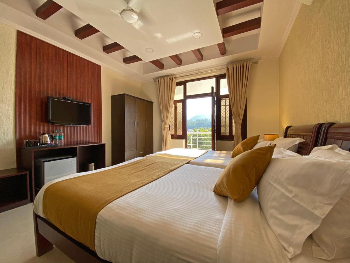 Hotel Nirvana Palace Rishikesh - Housity