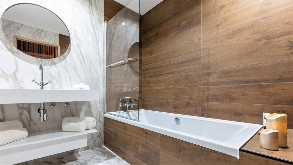 Salle de bains dans l'établissement Hôtel Le Diamond Rock